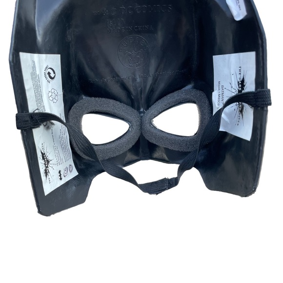 Batman Mask DC Comics Licensed Plastic The Dark Knight Rises Halloween Costume - Picture 12 of 16